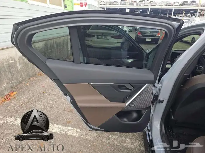 BMW 520i mkit Sport 2025 مملوكه ل للشركه 32