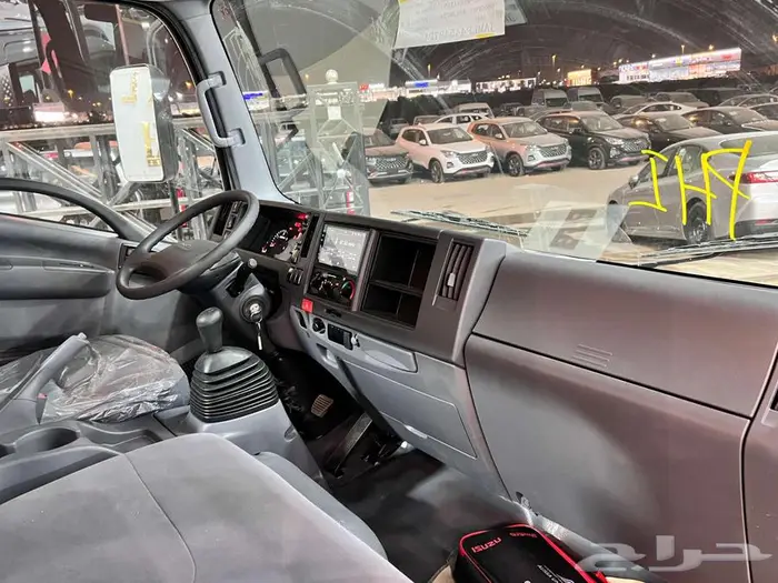 ايسوزو دينه 6 طن شاص طويل الموديل2024 لدى خالد للسيارات 7