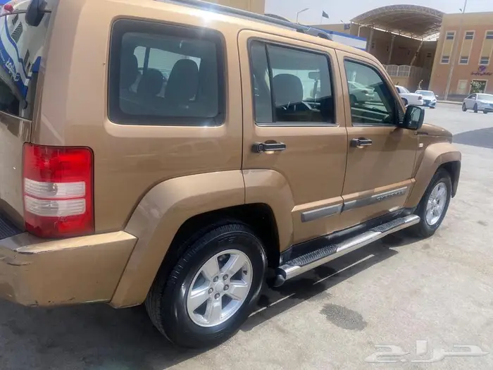 شيروكي ليبرتي 2012 V6 5