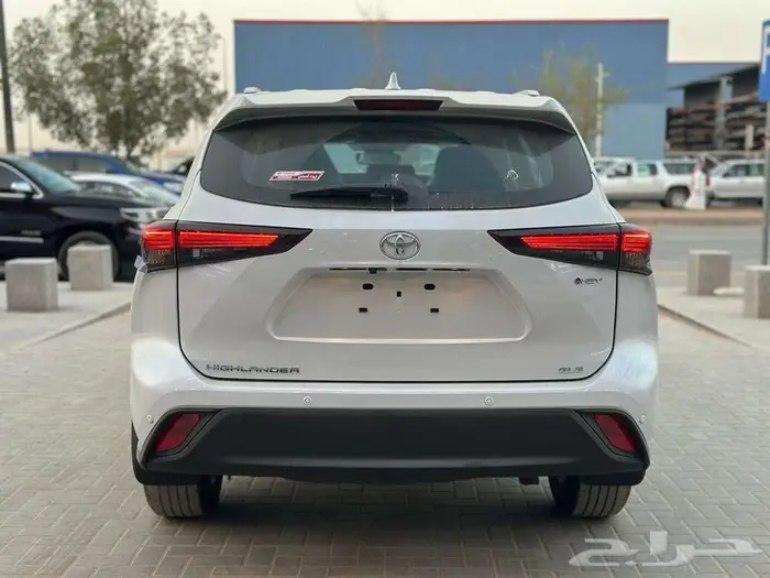 تويوتا هايلاندر GLE موديل 2025 3