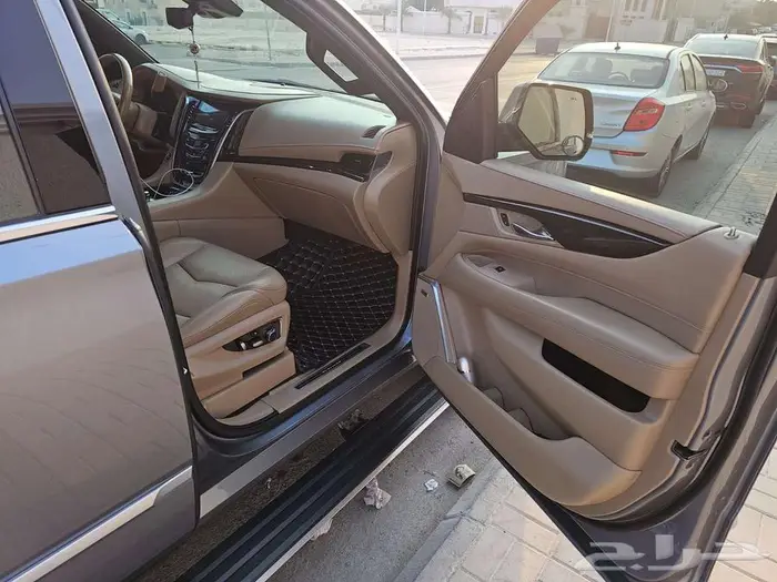 كاديلاك اسكاليد بلاتينيوم قصيرة 2020 - الخبر 13