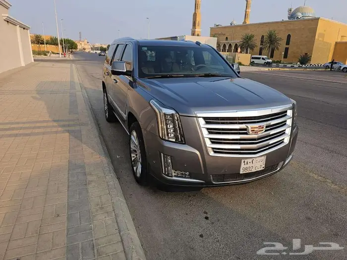 كاديلاك اسكاليد بلاتينيوم قصيرة 2020 - الخبر 15