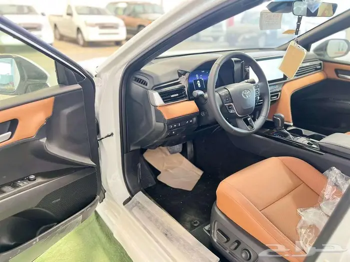 تويوتا كامري قراند ابيض سعودي موديل 2025 كاش واقساط اقل سعر 12