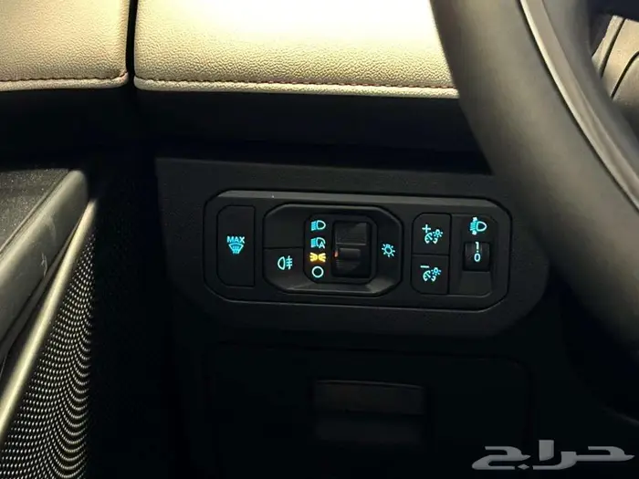 فورد تورس ترند 2026 - اسود ورمادي وابيض 14