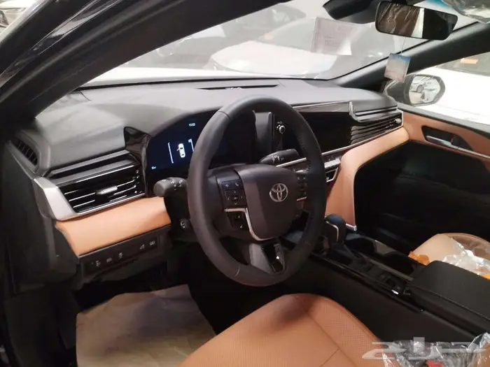 كامري جراندي 2.5 سيدان بنزين اوتوماتيك (أزرق غامق  2025) 4