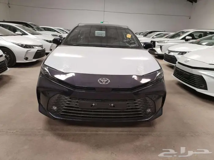 كامري جراندي 2.5 سيدان بنزين اوتوماتيك (أزرق غامق  2025) 2