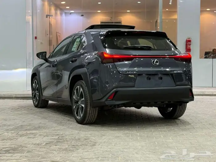 لكزس UX 300 H فل كامل هايبرد 2025 - خليجي - عرض نهايه العام 3
