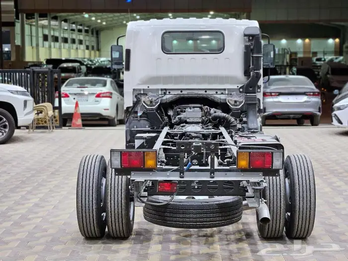 ايسوزو دينا 4 طن شاص طويل مكيف 2025كاش وأقساط 3