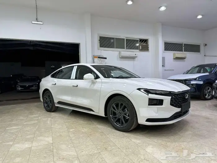 فورد تورس ترند ابيض- 2025- FORD TAURUS TREND 3