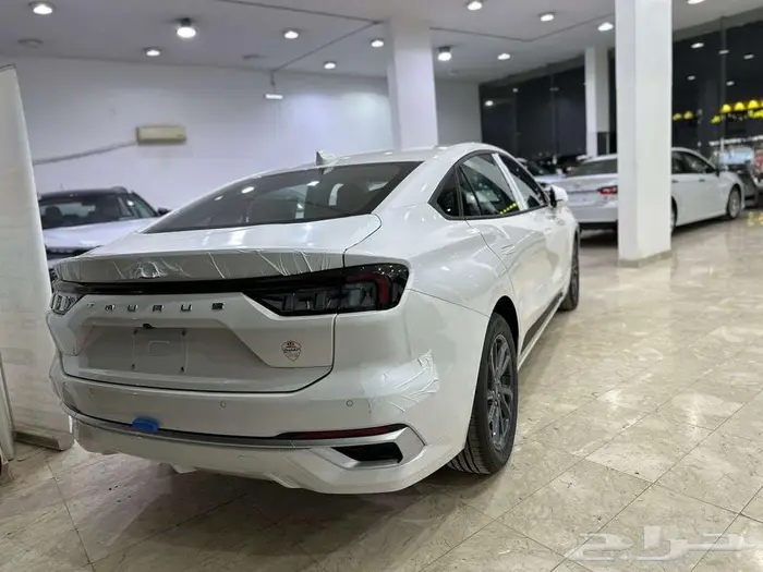 فورد تورس ترند ابيض- 2025- FORD TAURUS TREND 5