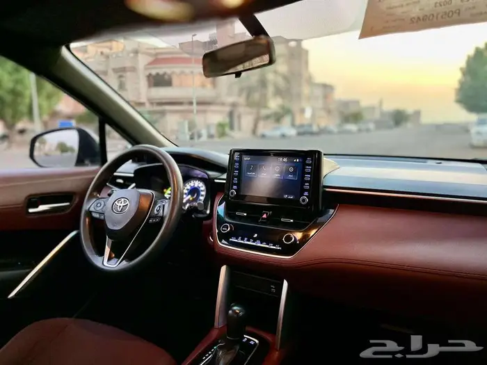 كورولا كروس 2023 وكالة تحت الضمان ب 71 الف نقدي وتمويل 10