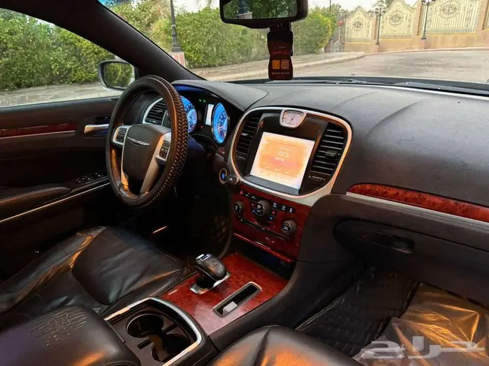 كرايزلر C300 موديل 2013 مرهم 2020 دخول ذكي ( ماشيه 267 ميل) 11