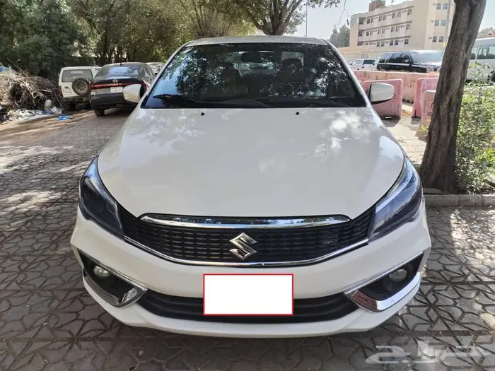 سوزوكي سياز 2023   سيدان فخمة للبيع 2