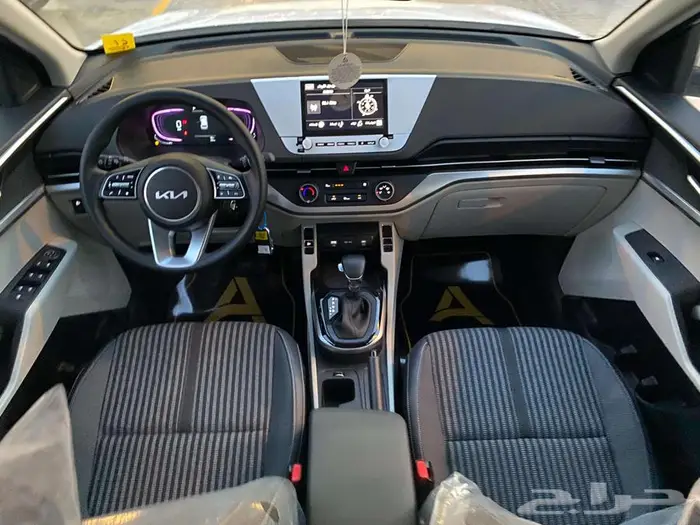 ارخص سيارة عائلية 7 مقاعد كيا - كارينز - نص فل - 2025 11