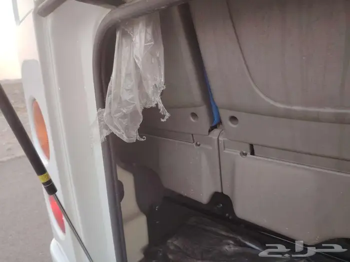 باص متسوبيشي مخزن 16