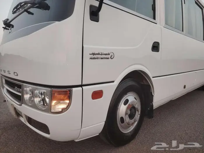 باص متسوبيشي مخزن 18