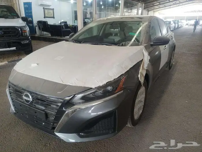 نيسان التيما 2025 استندر رمادي وابيض ب 97775 اقل سعر 4