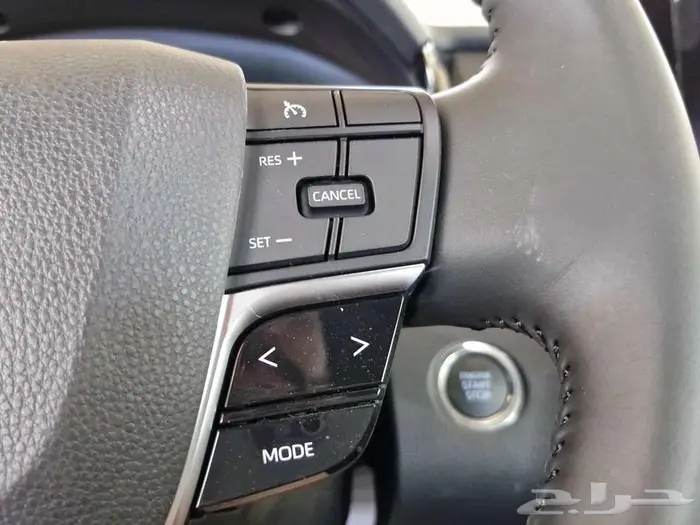 تويوتا كامري LE بنزين فتحة بصمة 2025 10