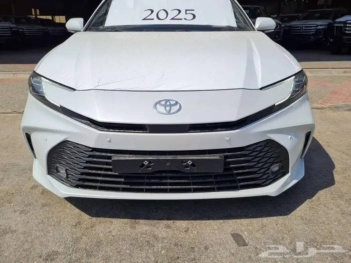 تويوتا كامري LE بنزين فتحة بصمة 2025 0