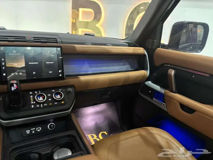 لاند روفر ديفندر 2024 فل كامل 14