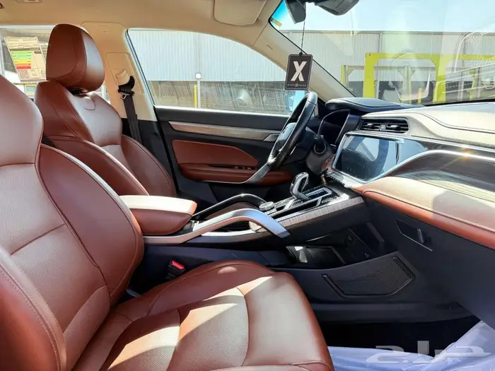 جيلي ازكارا 2021 15