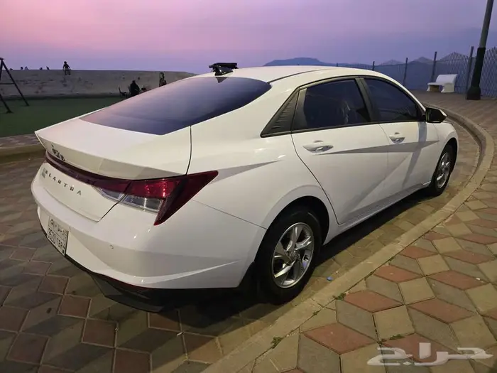 للبيع النترا 2022 مكينة 1600 بدي بلد شرط 4