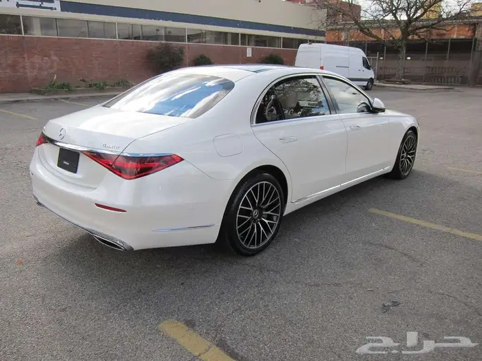 2022 Mercedes-Benz S 500 4MATIC 8