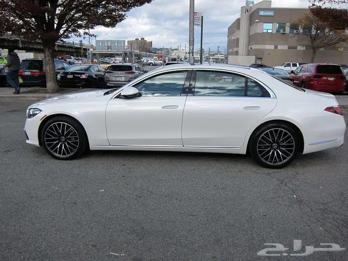 2022 Mercedes-Benz S 500 4MATIC 5
