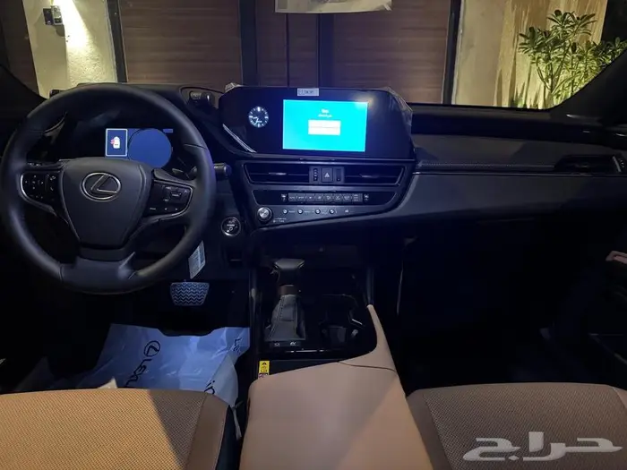 لكزس ES300h 2025 7