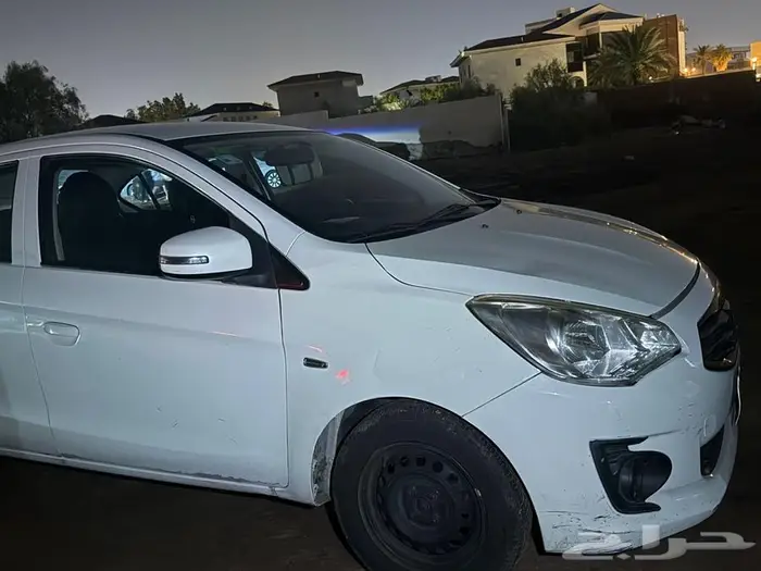 ميتسوبيشي اتراج 2019 للبيع المستعجل 4