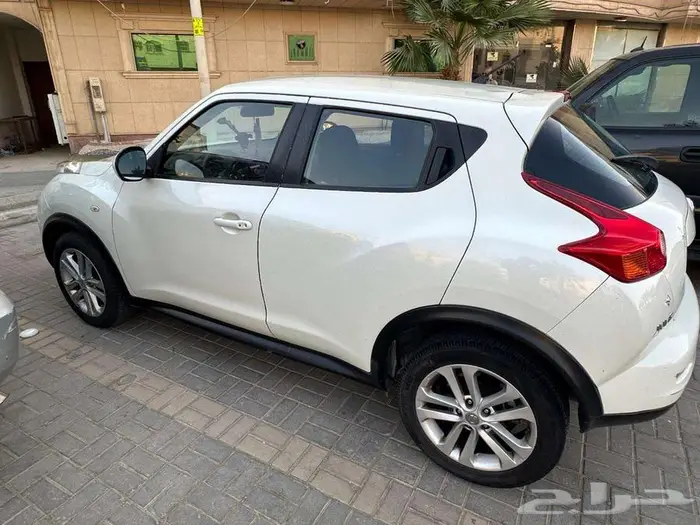 نيسان جوك موديل 2012 نظيفة 3