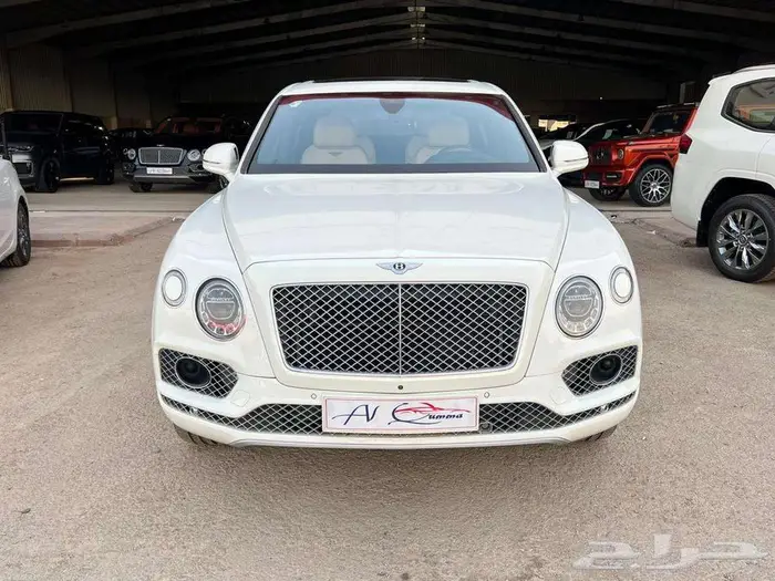 بنتلي بنتياقا موديل 2017 مستعمل بدى وكالة 0