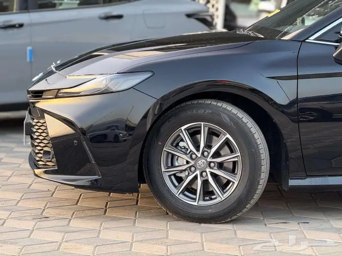 تويوتا كامري E بنزين كيشها وقسطها مع القوة الهائلة 3