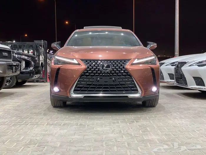 لكزس UX 300 H فل كامل هايبرد 2024 - عرض نهاية العام 0