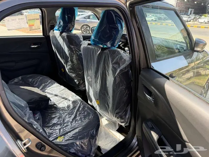 سوزوكي سويفت GLX فل موديل 2025 19