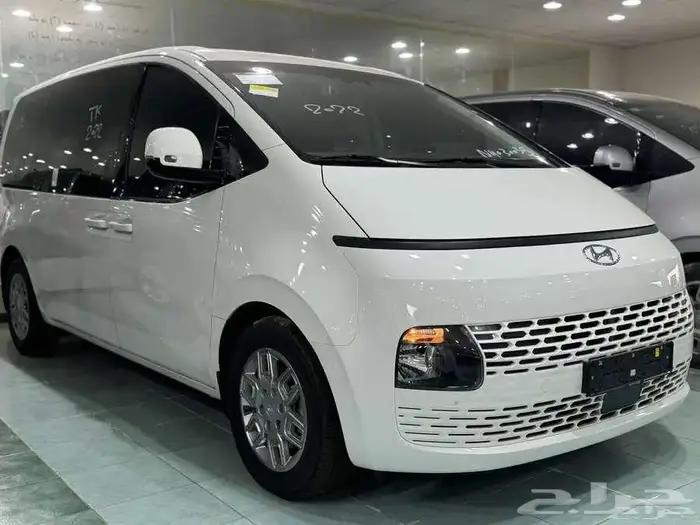 هيونداي ستاريا ديزل 11 راكب 2025 ب 110500غير شامل الضريبة 1