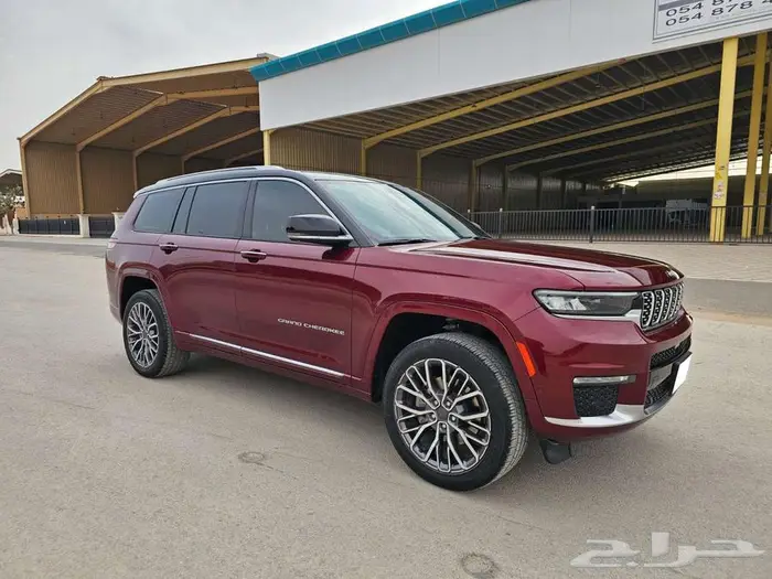 جيب جراند شيروكي ساميت 2021 اعلى فئة 2