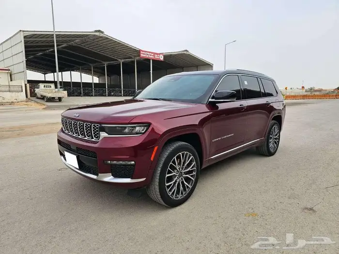 جيب جراند شيروكي ساميت 2021 اعلى فئة 1