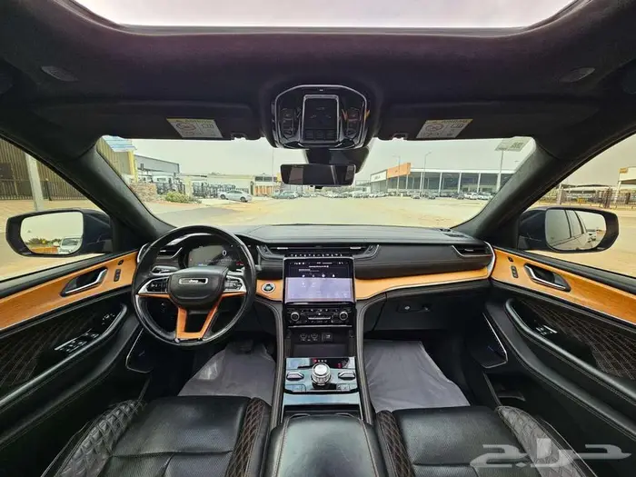 جيب جراند شيروكي ساميت 2021 اعلى فئة 23