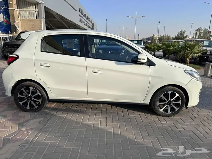 ميتسوبيشي سبيس ستار 2023 3