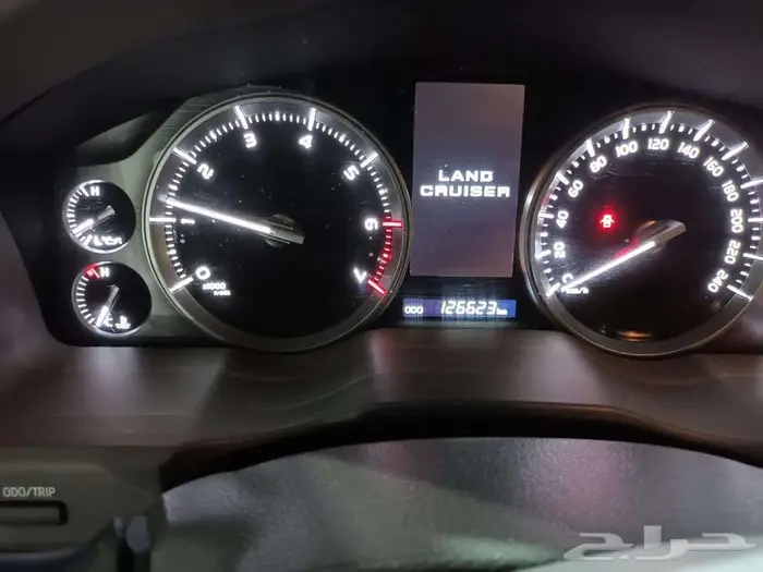 تويوتا لاندكروزر جي اكس ار V8 تورينج 2019 9