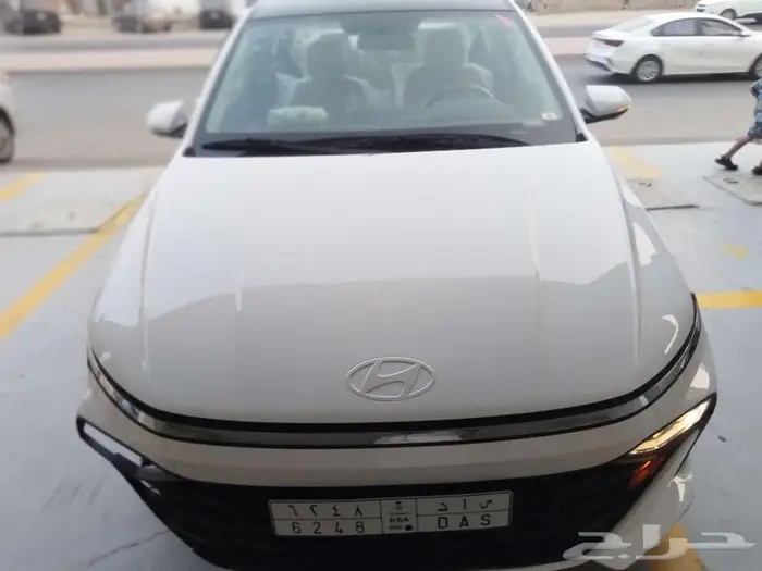 هونداي اكسنت ماشي وحد الف سقف اسود 2