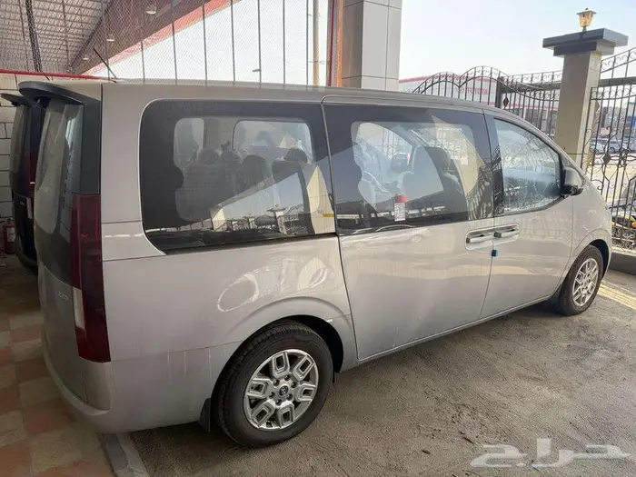 هونداي ستاريا 9 راكب ديزل قير توماتيك 2025 كاش وتقسيط 3