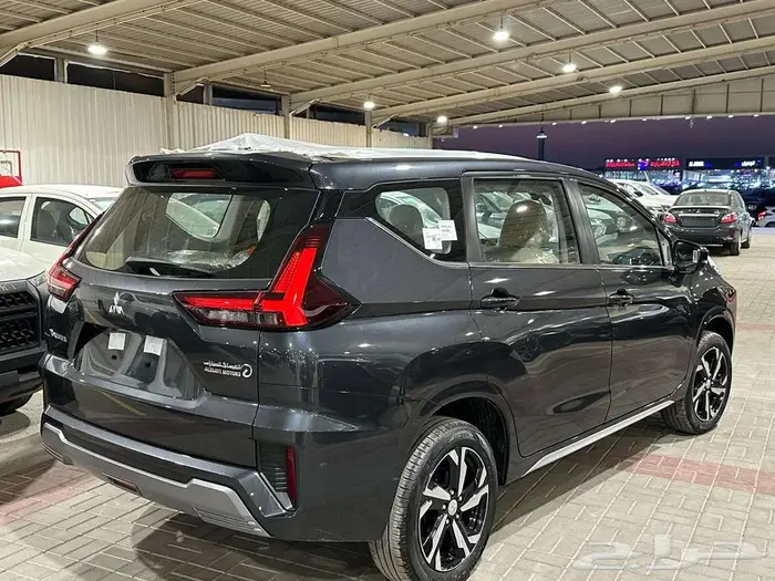 عرض خااص ميتسوبيشي اكسباندر HL موديل 2025 جميع الالوان 3
