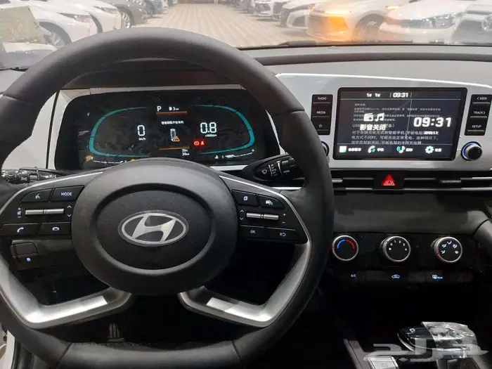 هيوانداي اللنتر صيني كنفورات 2025 ابيض واسواد فقط 4