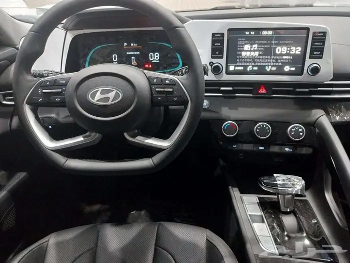 هيوانداي اللنتر صيني كنفورات 2025 ابيض واسواد فقط 9