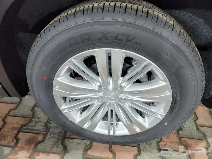 ميتسوبيشي أوتلاندر جميع الفئات 2025 5