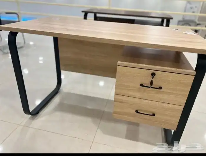 مكتب مكتب وخزانة وكراسي بتصميم فاخر 84