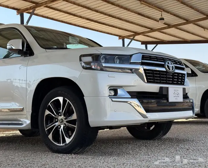 لاندكروزر GXR 2021 سعودي تورنق ( مخزن ) 5