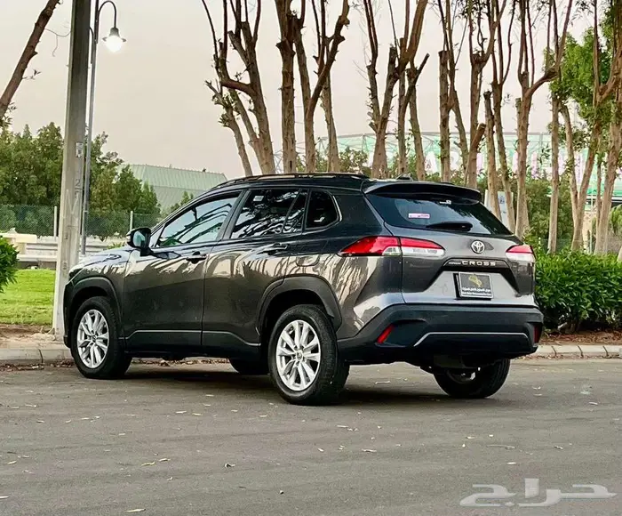 كورولا كروس 2023 وكالة تحت الضمان ب 71 الف نقدي وتمويل 3